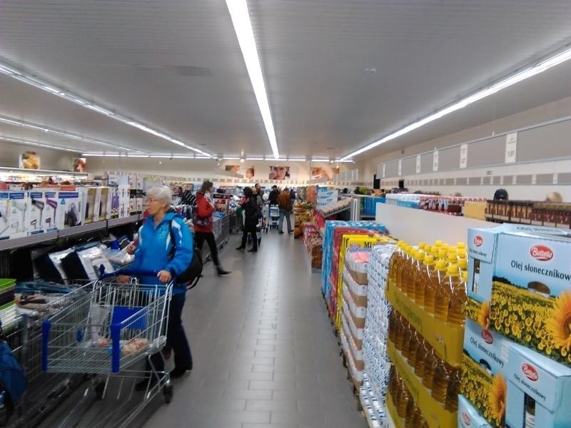 Wrocław: Nowy supermarket Aldi otwarty. Można było próbować produktów (CENY, ZDJĘCIA)