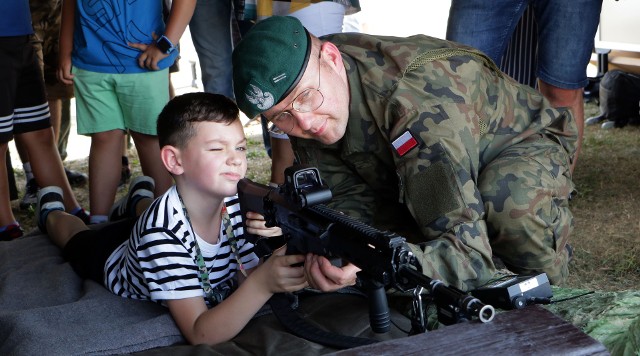 Z okazji nadchodzącego Święta Wojska Polskiego już dziś (sobota, 13 sierpnia) w Grudziądzu zorganizowano rodzinny festyn wojskowy.