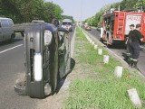 Zdradliwe betonowe słupki znikną do końca miesiąca