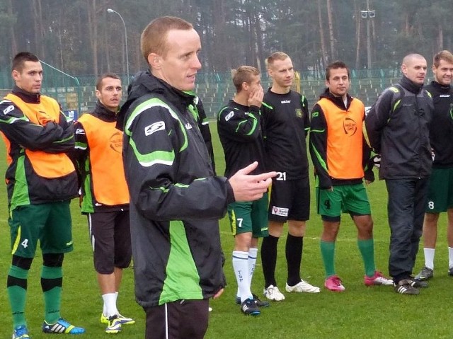 Paweł Wtorek już jako trener Stali Stalowa Wola ze swoim obecnym zespołem.