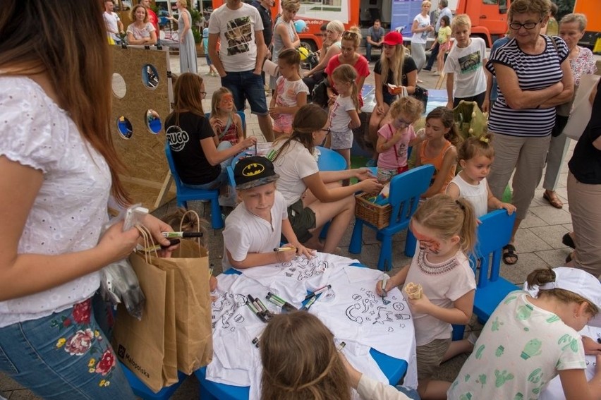 Funduszowe miasteczko na skawińskim Rynku. Konsultacje ze specjalistami i zabawy