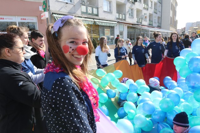 Światowy Dzień Zespołu Downa. Festyn na pl. Wolności w Opolu.