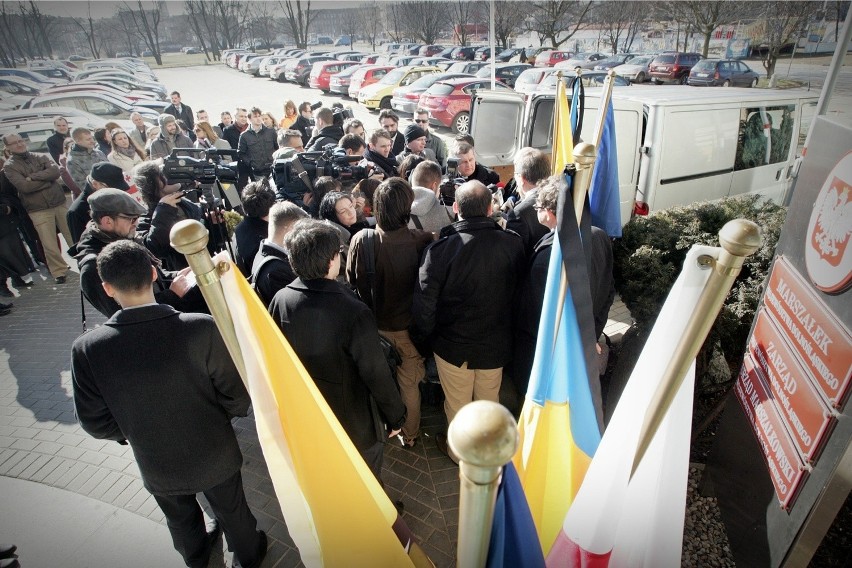Dolny Śląsk wysłał dary na Ukrainę. W tym 26-letni namiot, pięć dresów i trochę kubków