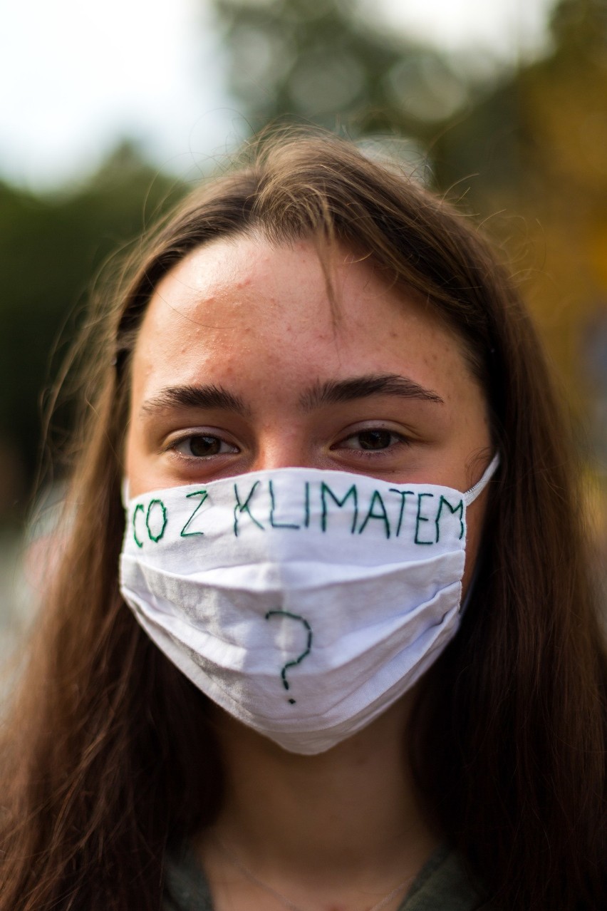 Kraków. Młodzieżowy strajk w ramach walki o ratowanie klimatu [ZDJĘCIA]