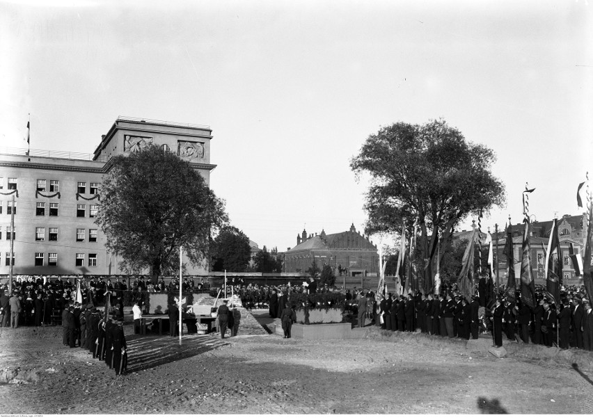 Zobacz jak kiedyś wyglądały aleje Trzech Wieszczów [HISTORYCZNE ZDJĘCIA]