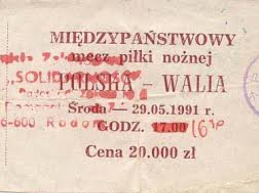 Minęło 30 lat od meczu Polska - Walia w Radomiu. Zobacz skrót