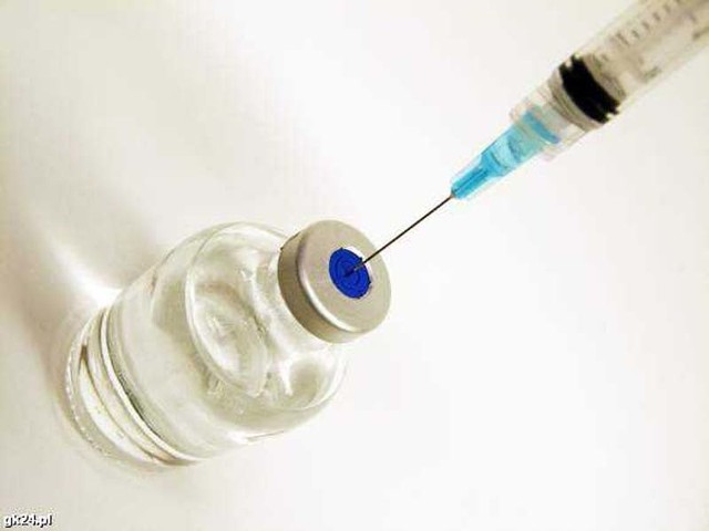 Akcja szczepień przeciw zapaleniu płuc ruszyła w koszalińskiej przychodni "Panaceum".