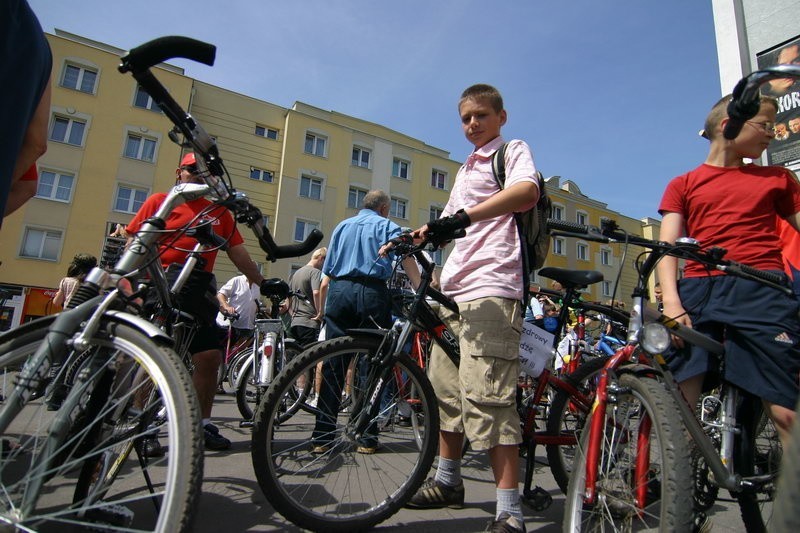 W sobote przez centrum Slupska przejechalo okolo stu...