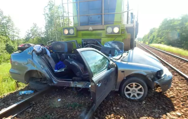 Średnica- Maćkowięta. Tragiczny wypadek na przejeździe kolejowym. Zginęły 3 osoby