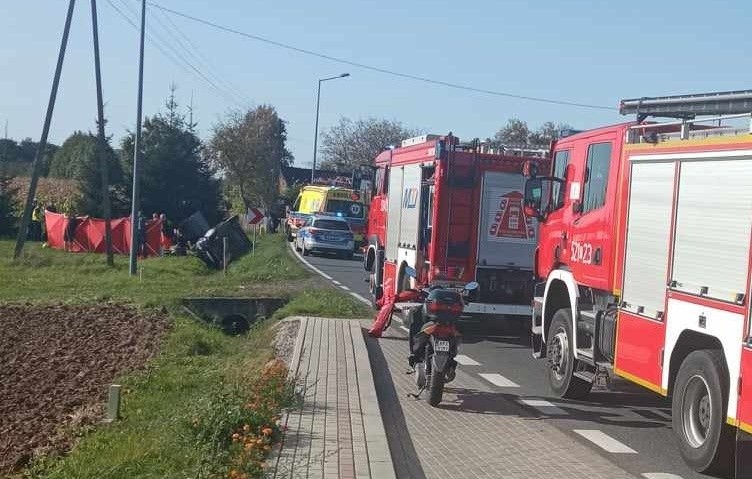 Wypadek w Tryńczy na drodze krajowej DK 77. Jedna osoba nie żyje [ZDJĘCIA]