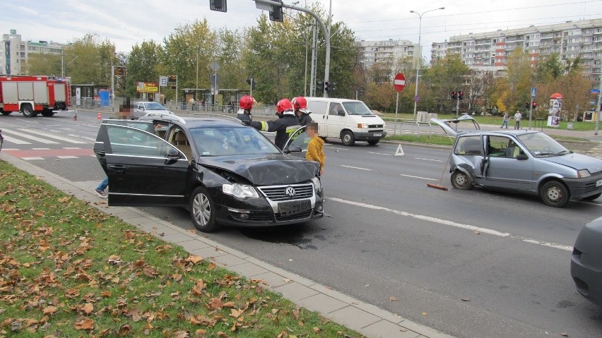 Wrocław: Wypadek na Legnickiej. Jedna osoba ranna (ZDJĘCIA)