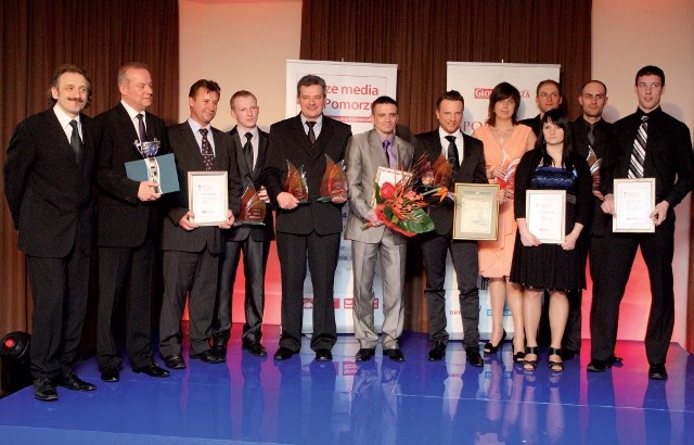 Najlepszym sportowcem 2010 roku została Maja Janikowska-Zienkiewicz (piąta z prawej), trenerem Ryszard Hendryk (piąty z lewej), drużynąSparta Sycewice, menedżerem Daniel Kaniewski, imprezą Słupia XC &#8211; zawody kolarstwa górskiego.
