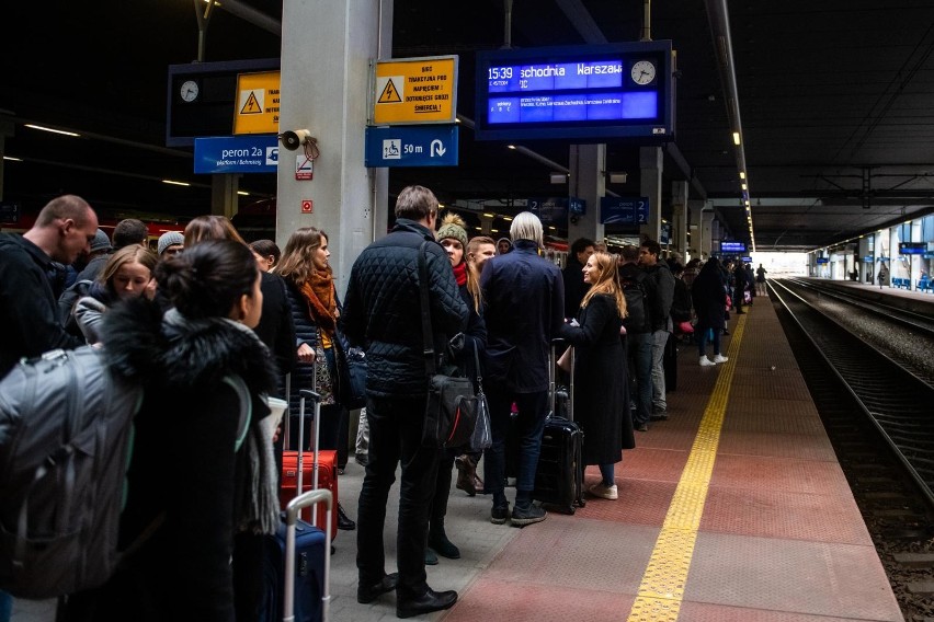 Odszkodowanie należy się pokrzywdzonemu pasażerowi w...