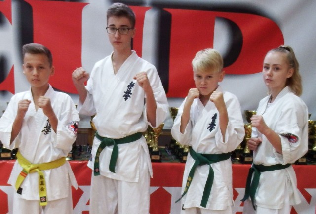 Młodzież z Tarnobrzeskiego Klubu Kyokushin Karate zaliczyła udany występ w Nowej Sarzynie.