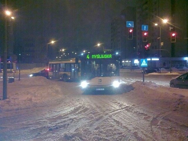 Autobus zablokował Częstochowską
