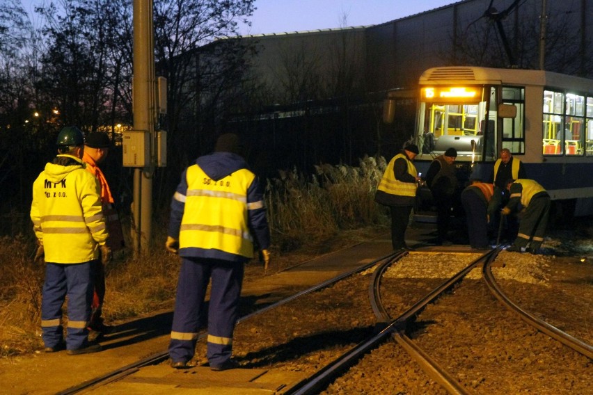 Wykolejenie tramwaju na pętli Poświętne