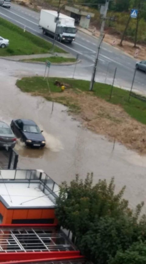 Ulica Ściegiennego zamieniła się w morze, Bilcza też pod wodą! Wszystko przez budowę obwodnicy? (WIDEO)