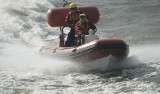 Akcja ratunkowa na Bałtyku. W Boże Narodzenie interweniować musiała MSPiR SAR. Ratowano kitesurfera, który mimo sztormu wyszedł w morze