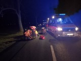 Wypadek w gminie Niechanowo. Zderzył się skuter z samochodem osobowym. Jeden z kierowców ranny!