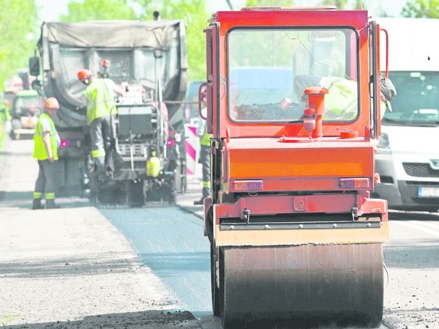 Ekipy remontowe mają czas do końca maja. Ruch na wysokości Karnieszewic może odbywać się wahadłowo