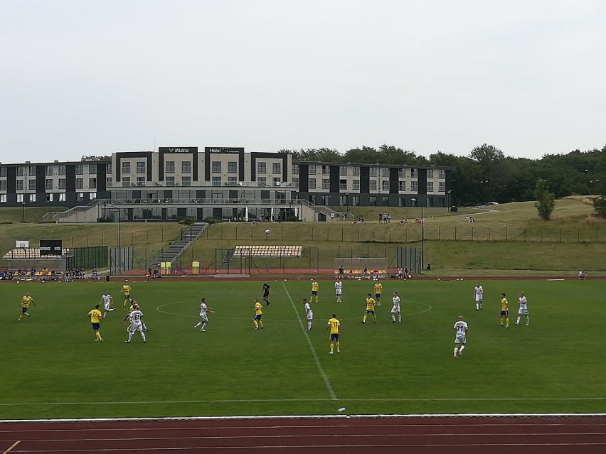 Arka Gdynia-Chojniczanka 0:1 (0:1). 8.08.2020. Żółto-niebiescy w mało efektownym stylu zakończyli zgrupowanie w Gniewinie 