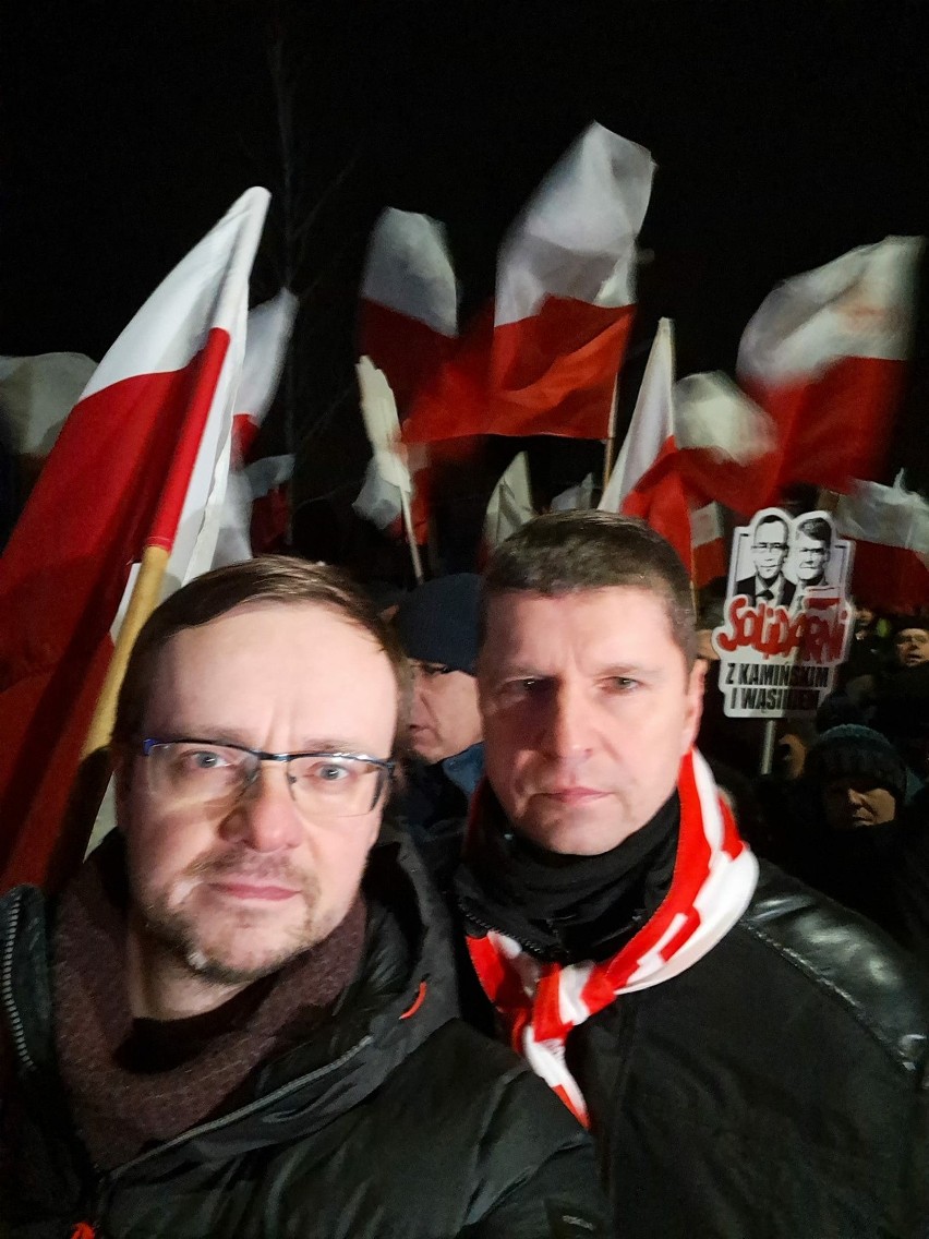 Podlascy politycy PIS wczoraj protestowali w Przytułach Starych. Dziś prezydent ułaskawił Kamińskiego i Wąsika