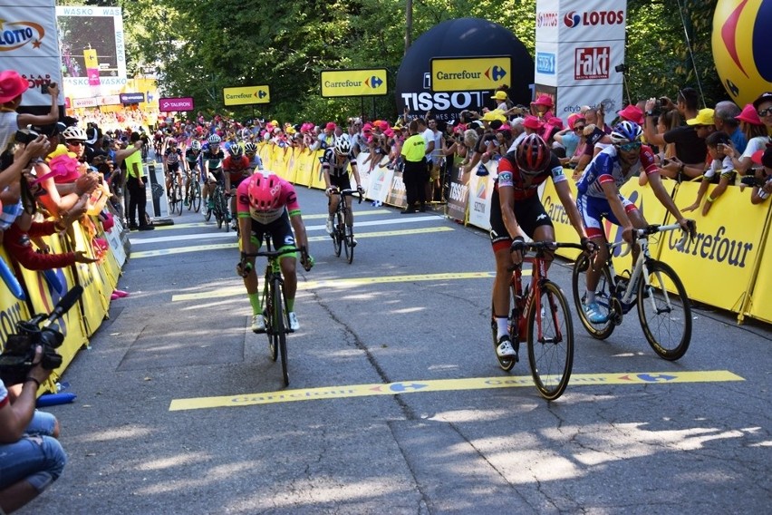 Tour de Pologne 2018: Michał Kwiatkowski wygrał etap z Jaworzna do Szczyrku. Polak nowym liderem Tour de Pologne [ZDJĘCIA]