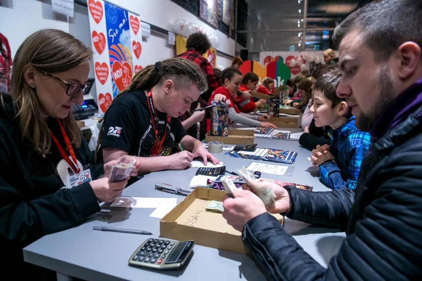 Kraków. Zostań wolontariuszem Wielkiej Orkiestry Świątecznej Pomocy. Zapisy już trwają