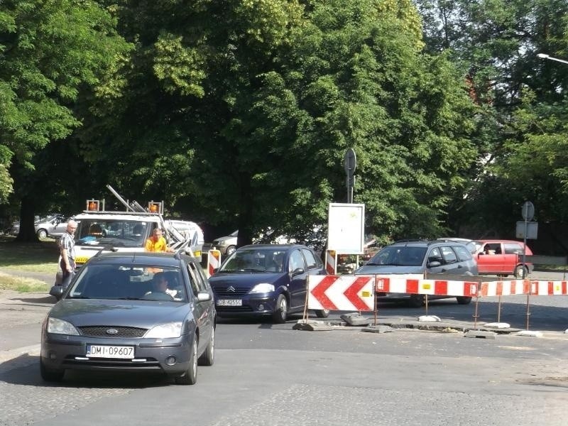 Wrocław: Ulica Parkowa się zapadła. Objazdy autobusów