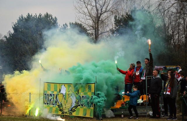 W derbach Zielonej Góry Zorza Ochla pokonała Chynowiankę 2:1.