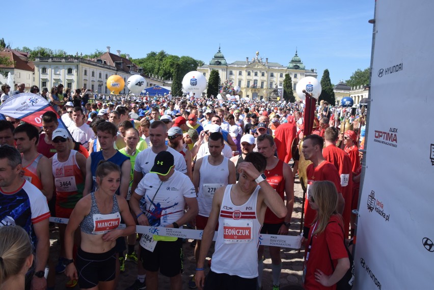 W obu biegach 6. PKO Białystok Półmaraton wystartowało około...