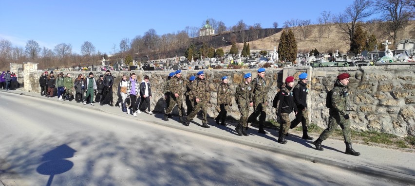 I Marsz Weterana z Pińczowa na Grochowiska. Zobacz zdjęcia z trasy