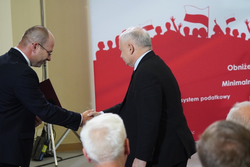 Jarosław Kaczyński w Białymstoku. Prezes PiS przyjechał na regionalną konwencję partii [ZDJĘCIA]