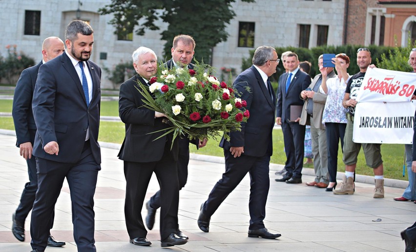 W katedrze wawelskiej odbyła się Msza Święta z okazji 70. urodzin śp. Lecha Kaczyńskiego