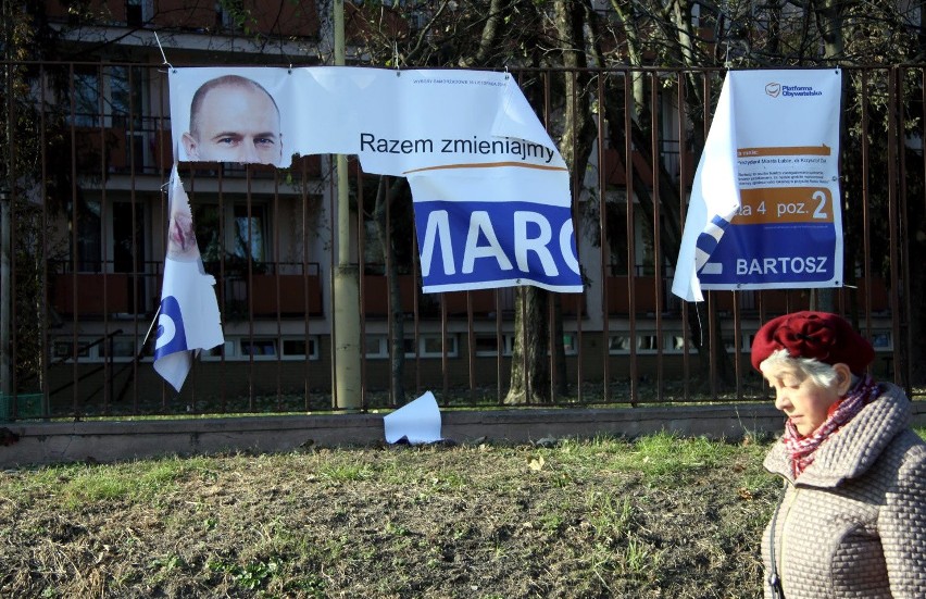 Część banerów, także tych (jak ten na zdjęciu) powieszonych...