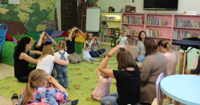Biblioteka poszukuje wolontariuszy do zajęć z dziećmi podczas wakacji