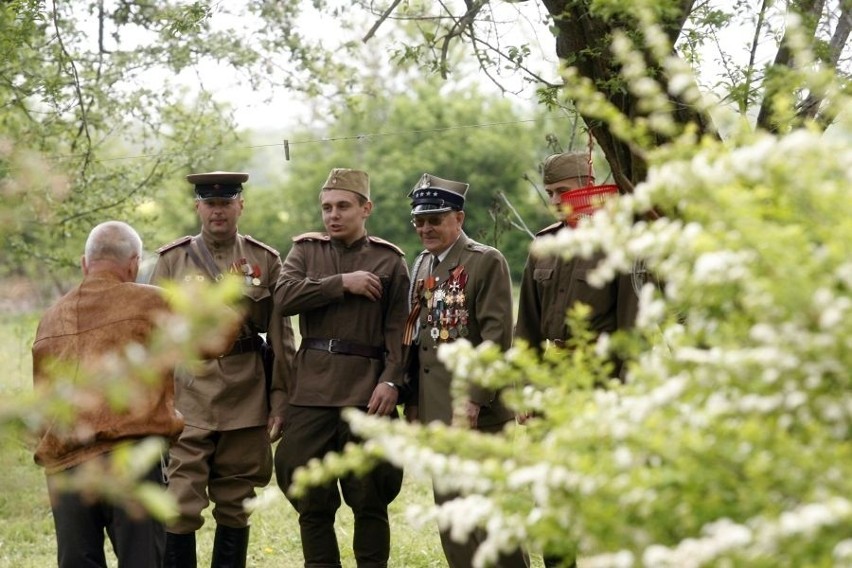 Uniejowice: Kombatanci świętowali Dzień Zwycięstwa (ZDJĘCIA)