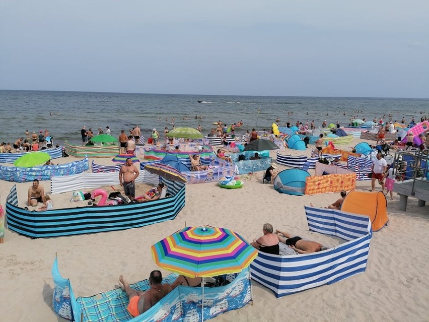 Niedziela na plaży w Sarbinowie.