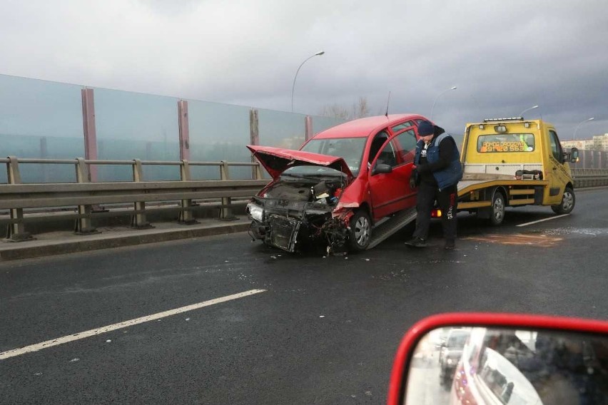 Wrocław: Wypadek na Gądowiance. Są duże korki