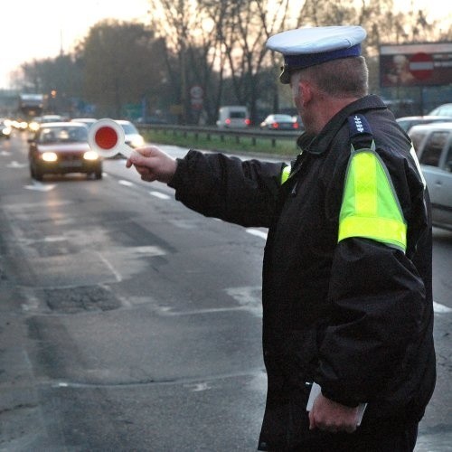 W weekend policjanci będą patrolować zachodniopomorskie drogi. UWAGA - również w samochodach nieoznaczonych.