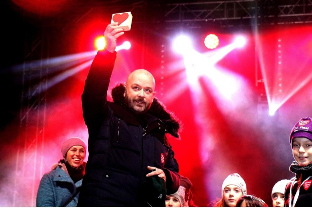 Jacek Sutryk podczas Światełka do Nieba we Wrocławiu