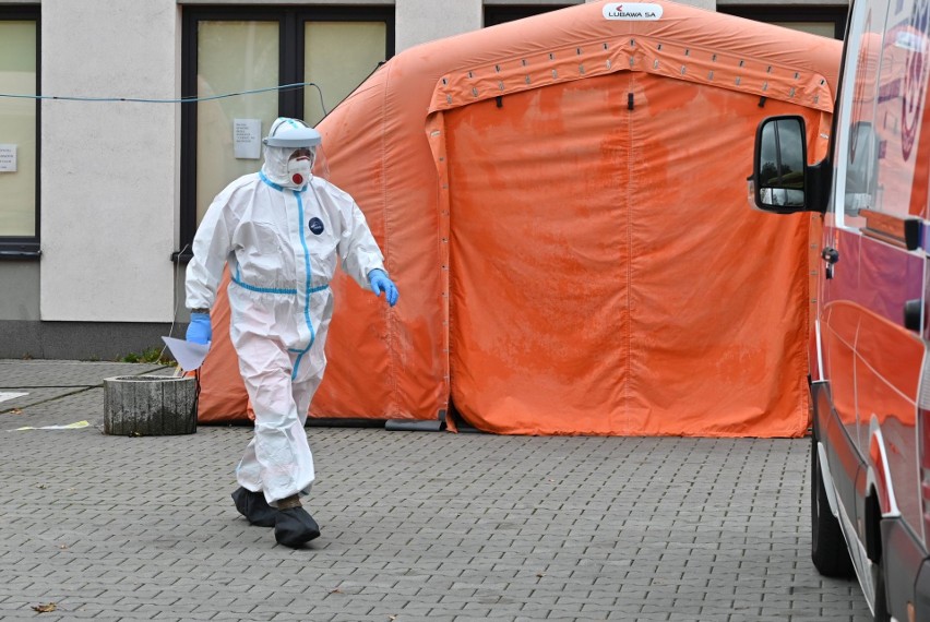 Lekarze z poradni wojewódzkiego szpitala w Kielcach będą weryfikować konieczność wizyt. "To dla bezpieczeństwa"