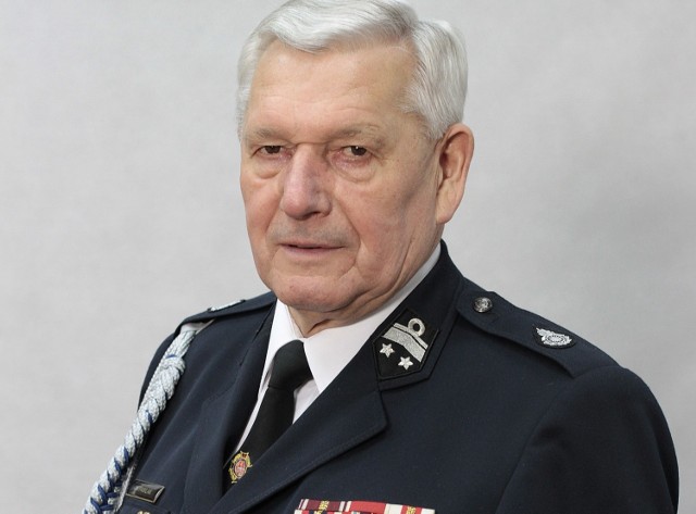Mirosław Pawlak był posłem na Sejm II, III, IV, V, VI, VII kadencji. Obecnie spełnia się w roli taty i szefuje strażakom-ochotnikom w regionie świętokrzyskim.