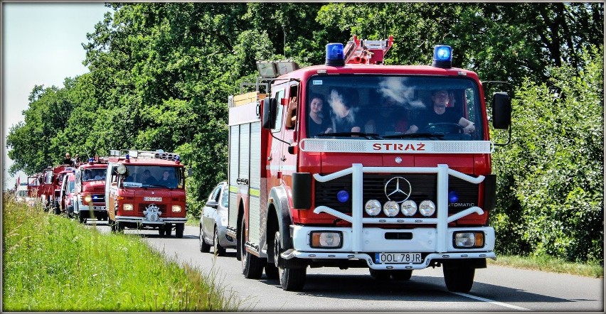 119 samochodów przyjechało do Główczyc na zlot wozów...