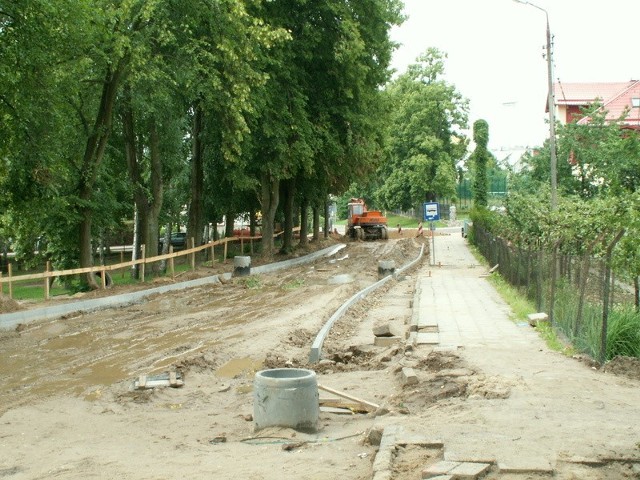 Woda płynęła modernizowaną ulicą Kościuszki i dalej 1 Maja oraz Wolności.
