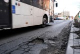 Gdzie w Toruniu są jeszcze dziury w drogach? Ile zgłoszeń przyjmuje Miejski Zarząd Dróg?