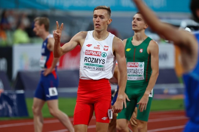 Michał Rozmys wygrał drugi bieg eliminacyjny i z najlepszym wynikiem awansował do finału biegu na 1500 metrów w lekkoatletycznych mistrzostwach Europy w Monachium