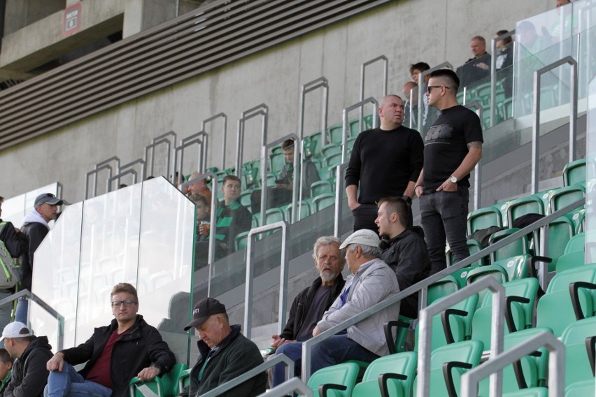 Kibicowaliście na meczu Stal Stalowa Wola - Sokół Sieniawa? Poszukajcie siebie na zdjęciach (ZDJĘCIA TRYBUN)