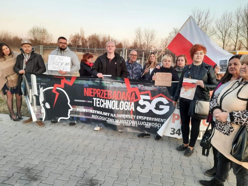 Mieszkańcy Dąbrowy Górniczej od kilku dni protestują...