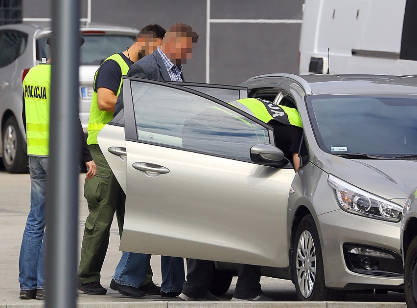 Tragedia w sądzie na Kościuszki w Łodzi. Mężczyzna oblał kobietę substancją żrącą